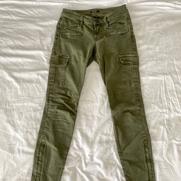 2/$50💙 CLOSET CLEAN OUT: Aritzia cargo pants/jeans - Picture 1 of 15